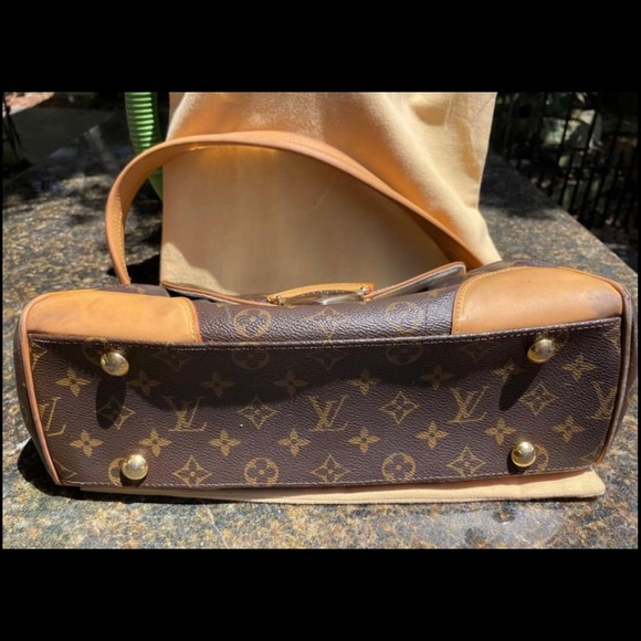 Authentic Louis Vuitton Beverly MM - Picture 4 of 7